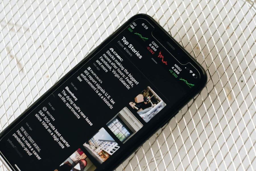 智能手机上的文章