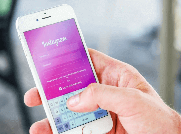 用户登录 Instagram 帐户